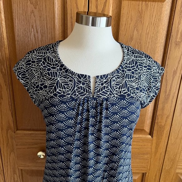 SKIES ARE BLUE - Delila Embroidered Neckline Knit Top - NEW, no Tag - Picture 2 of 10